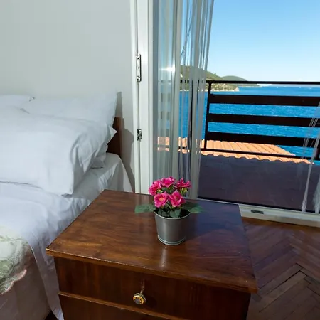 Sime Apartment *